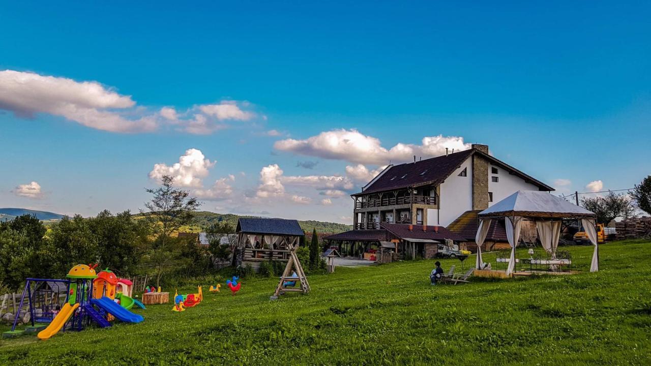 Casa Bradet Konuk evi Întorsura Buzăului Dış mekan fotoğraf